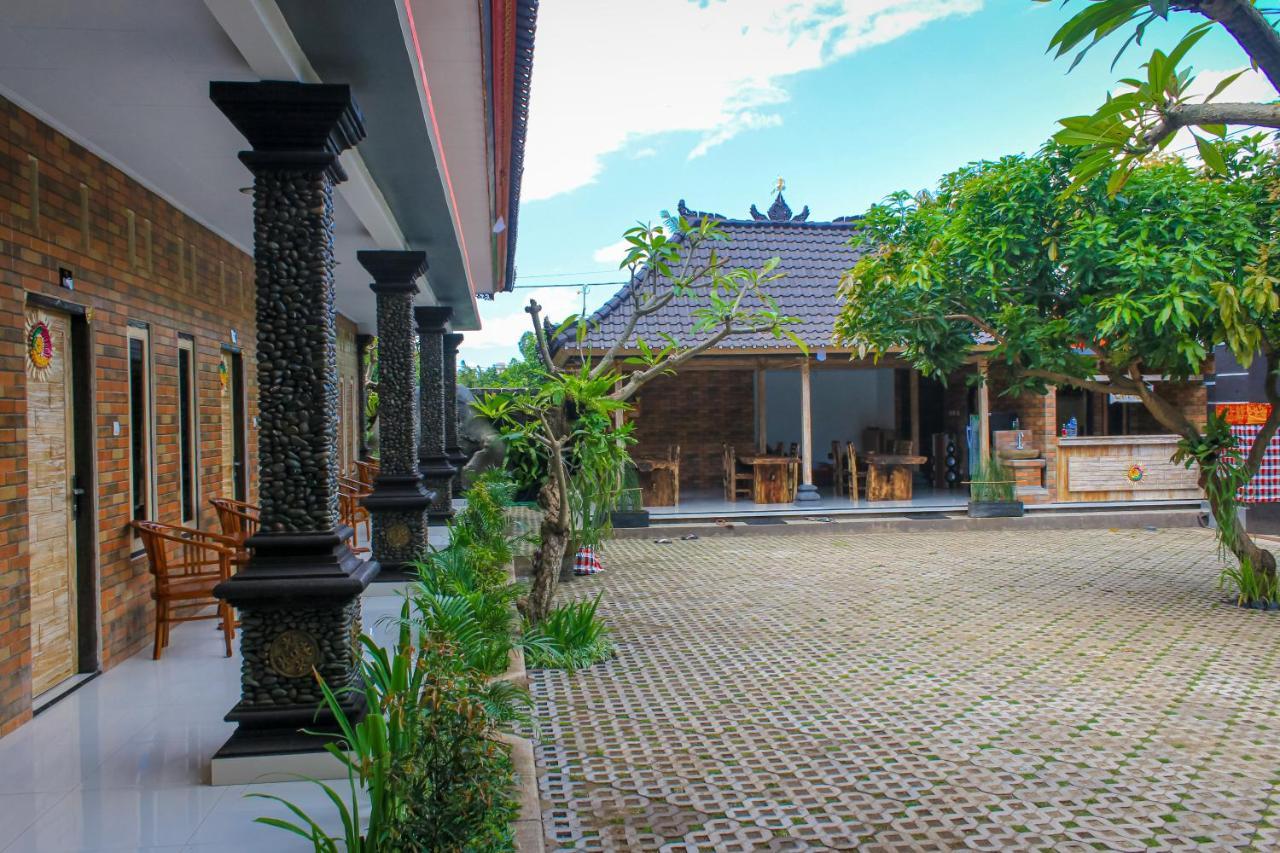 Hotel Niki Jembrana  Ngoại thất bức ảnh