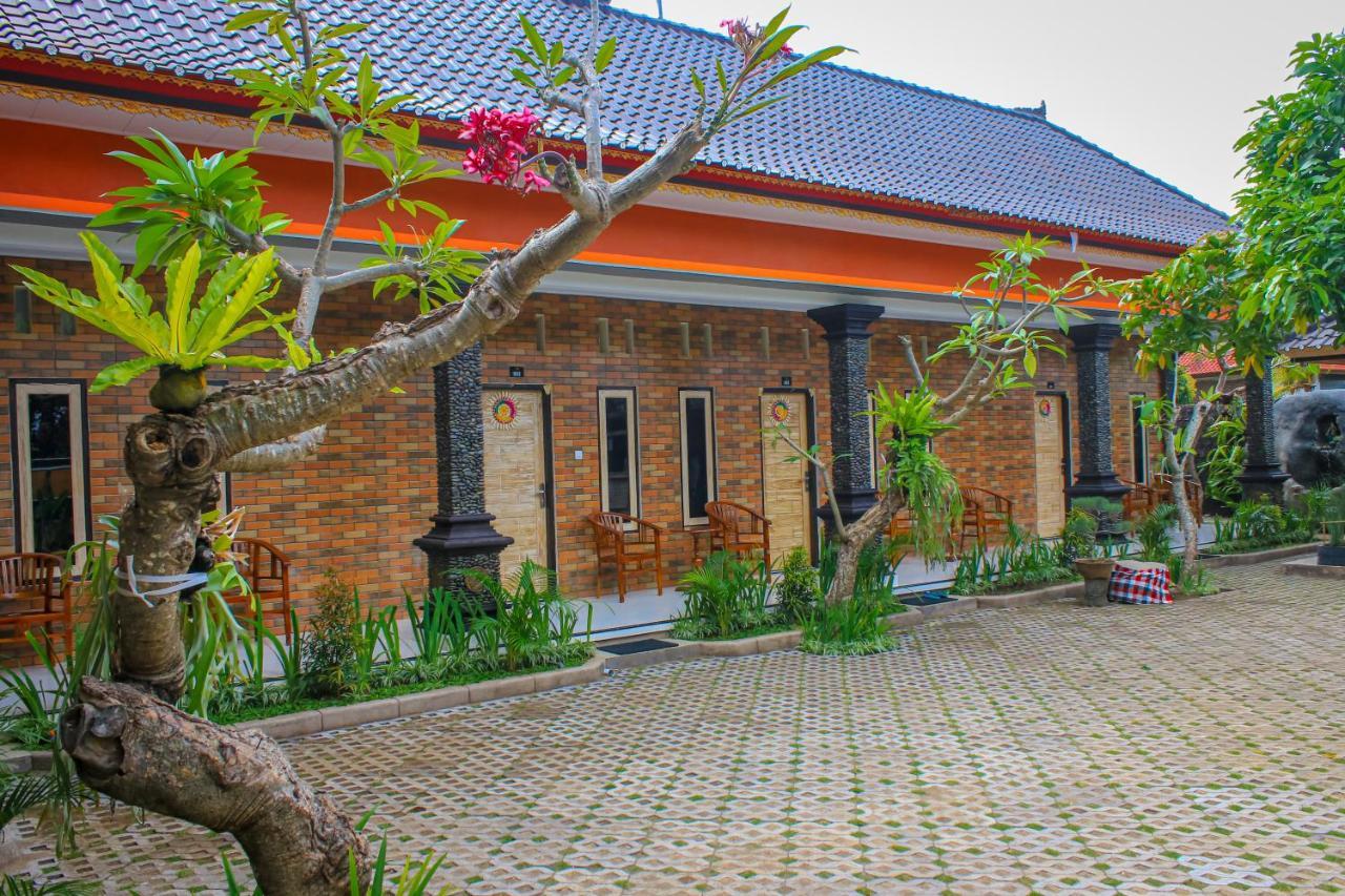 Hotel Niki Jembrana  Ngoại thất bức ảnh
